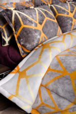 Omnia Trading Luxury Printed Flannel Comforter 3PCS - Image 2